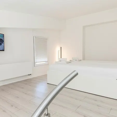 Marousi 2 Bd Modern Luxury Living With Shared Pool Apartment Athens Exterior photo