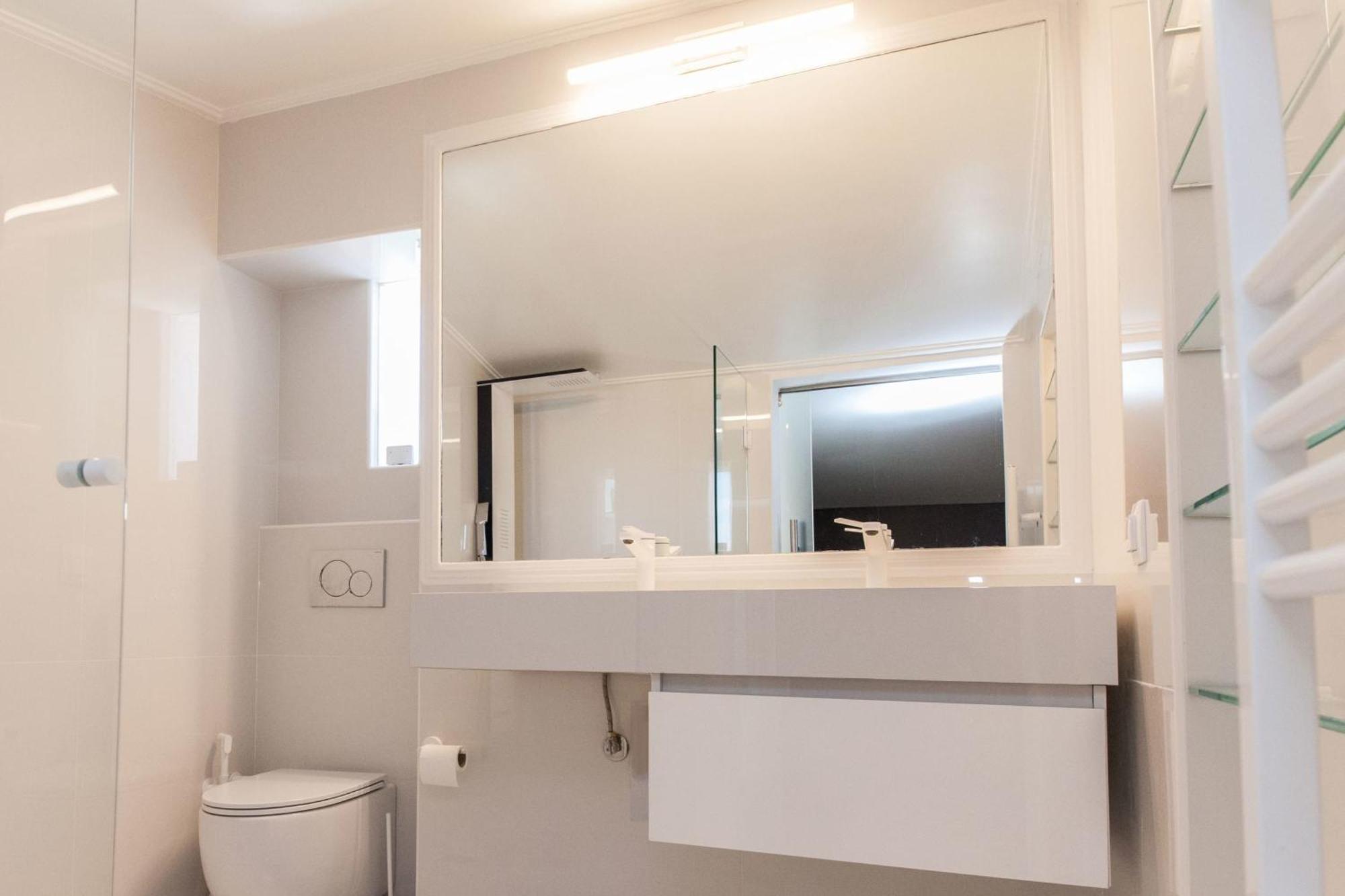 Marousi 2 Bd Modern Luxury Living With Shared Pool Apartment Athens