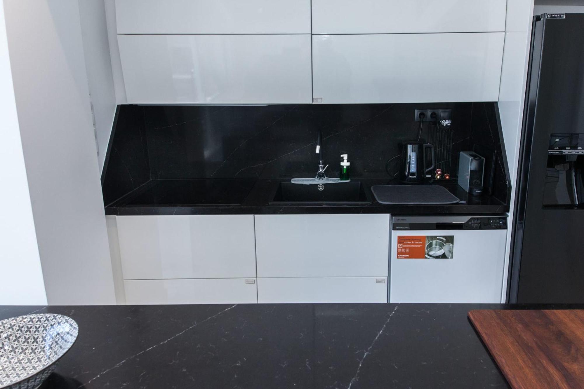 Marousi 2 Bd Modern Luxury Living With Shared Pool Apartment Athens