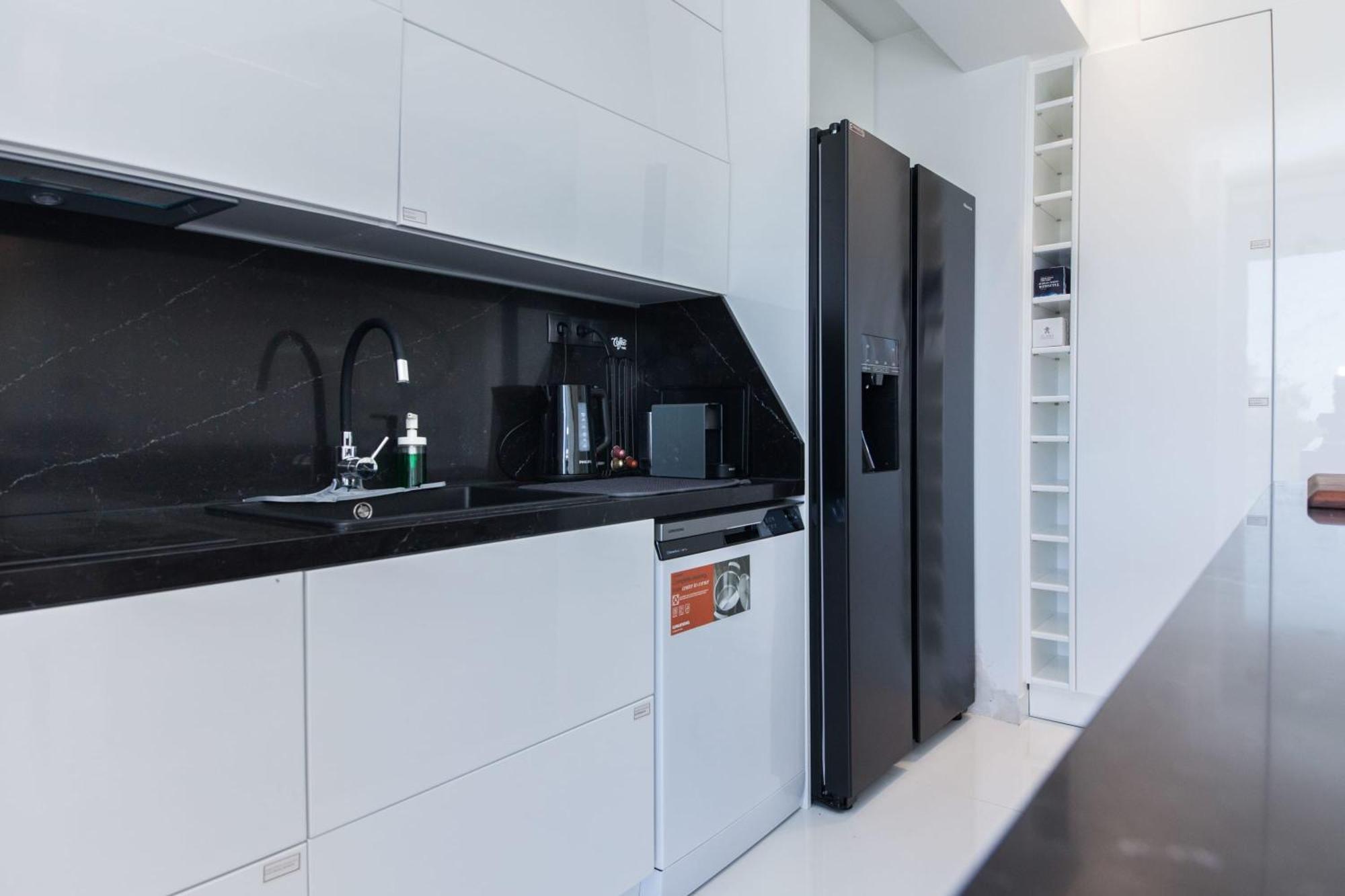 Marousi 2 Bd Modern Luxury Living With Shared Pool * Athens