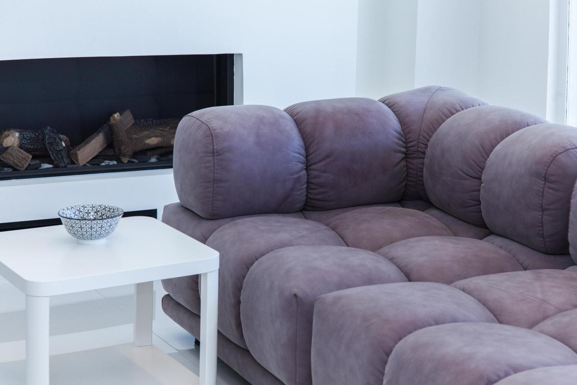 Marousi 2 Bd Modern Luxury Living With Shared Pool Apartment *