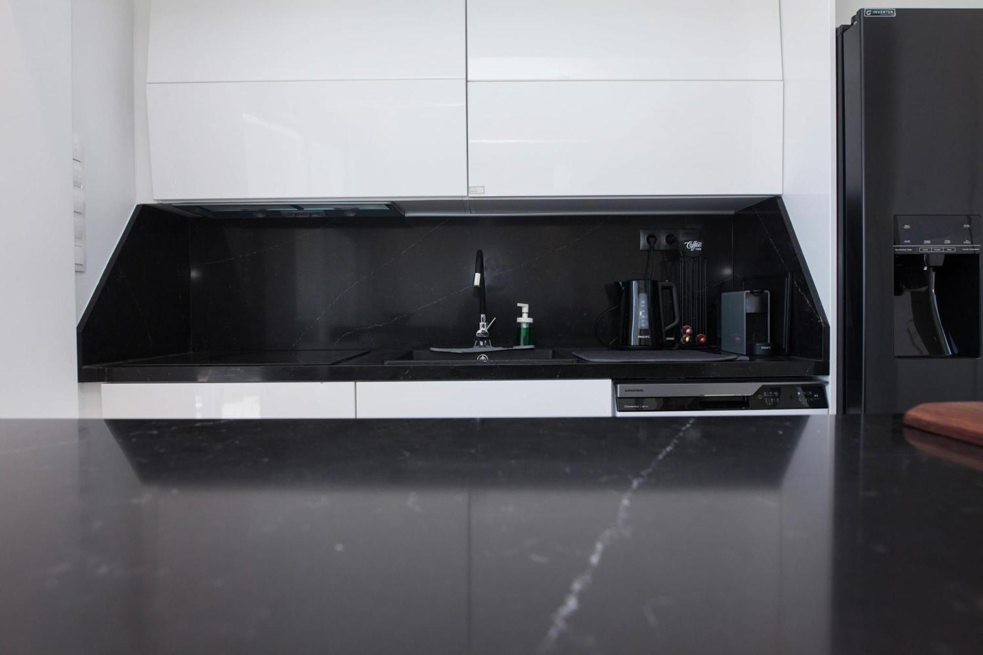 Apartment Marousi 2 Bd Modern Luxury Living With Shared Pool Athens